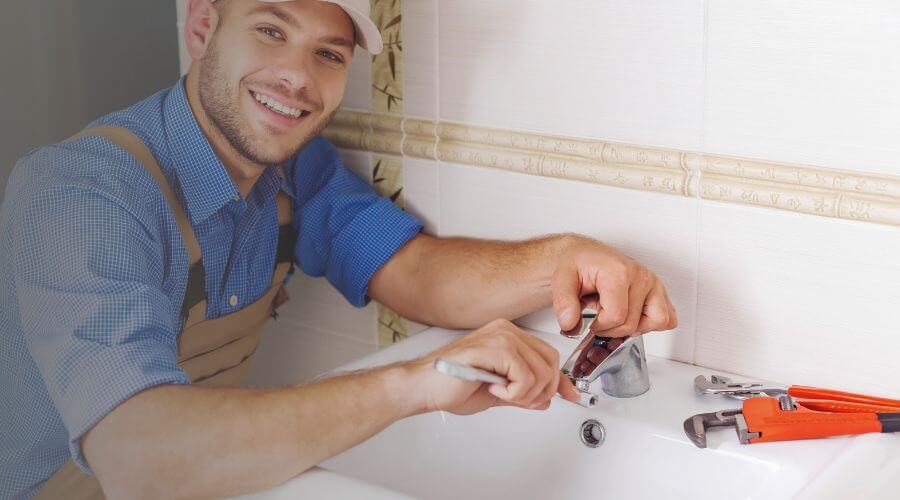 Professional clogged drains services in Luna Pier, MI